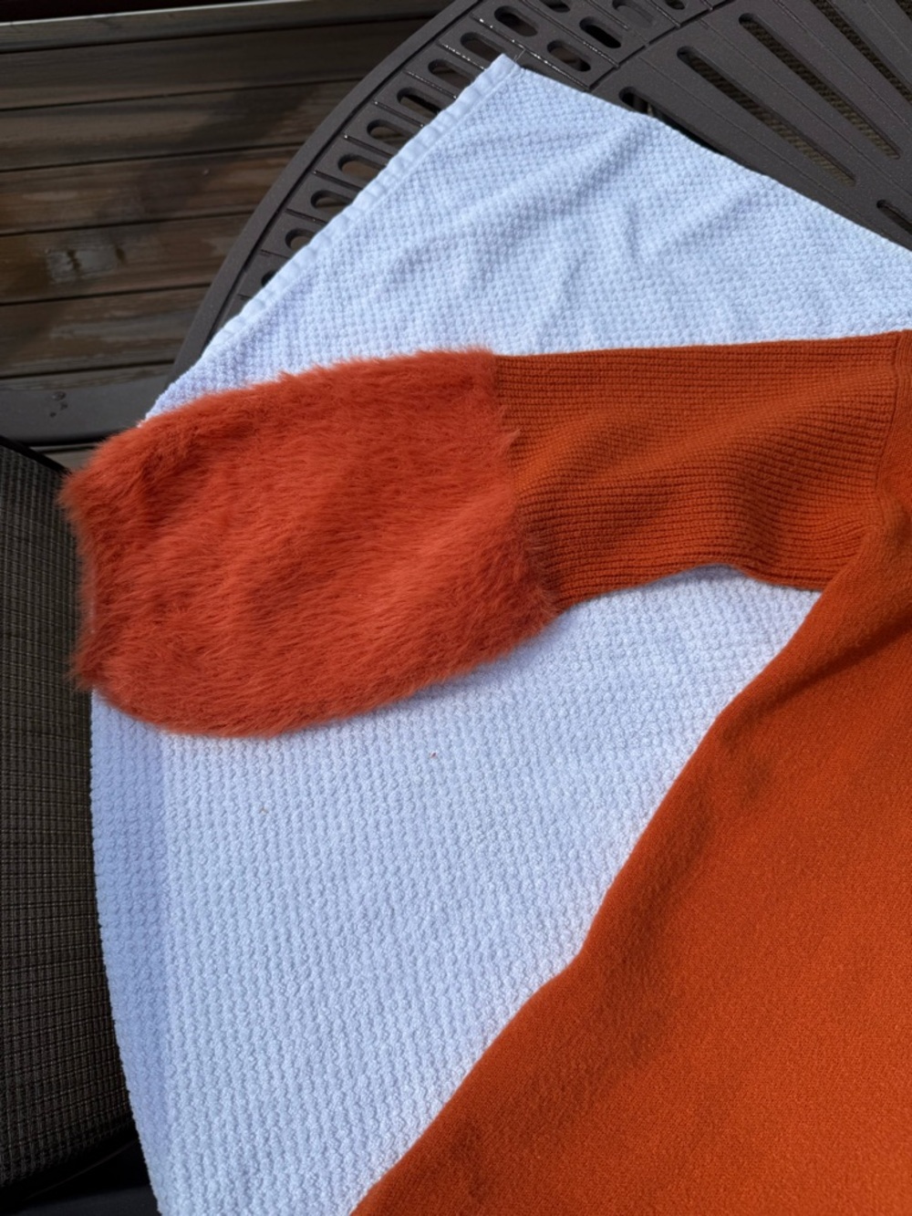 Anthropologie Colma Tunic Sweater Burnt
Orange Eyelash Cuffs Women's Size Medium - Picture 8 of 9